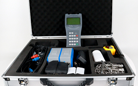 手持超聲波流量計(jì)(2).JPG 手持超聲波流量計(jì)(2).JPG